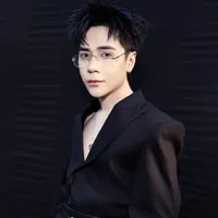 quang hùng