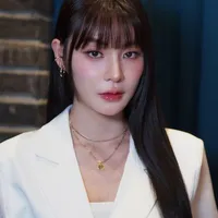 Kapook Ploynira