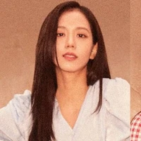 Kim Jisoo - cô