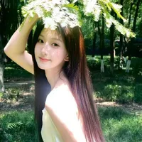 Hoàng Thạch Mai Anh