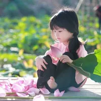 Đinh Phụng Nghi 🫑 em gái Minh