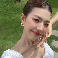 Nguyễn Lê Diễm Hằng [Lamoon]