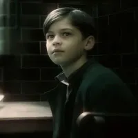 .Tom Riddle.