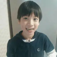 Kang Taehyun ( lúc bé ) 