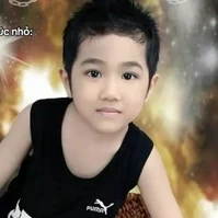 duy 8 tuổi