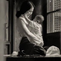 Mẹ em/cô 2 Hoàng