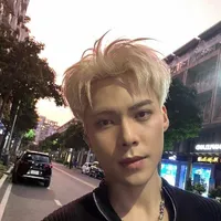 Hoàng Bách
