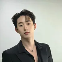 est