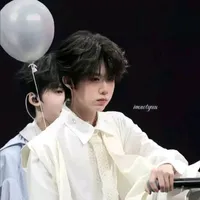 Trần Dịch Hằng - omega ngầm