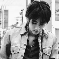 • EOM SEONG – HYEON •