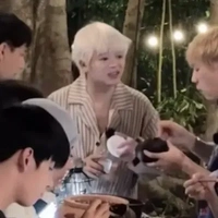 kẹo 🍭
