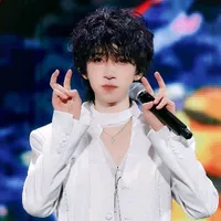 Hạ Tuấn Lâm_cậu
