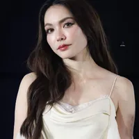 Charlotte Austin- nàng