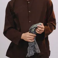 Cha nuôi của Duy