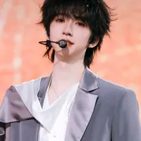 Hạ Tuấn Lâm