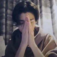 đợi ba má tái hôn