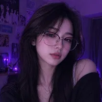 Diễm Thu (Bà m les hay thẳng đc hết😏)
