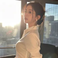 Cô giáo yên yên