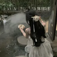 Hà Linh( mẹ em) 