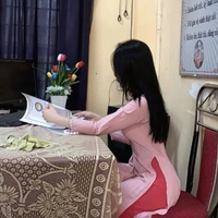 Lục Nhiễm Vi ( Cô giáo)