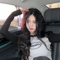 Nguyễn Quỳnh Chi_em họ chị