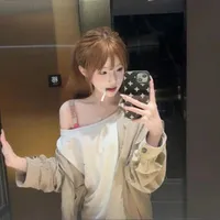 Nguyệt Chi Khánh Vy/@Teera