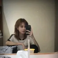 Lý Tuyết Ngân (cô)