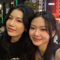 Tác giả á