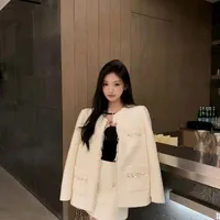 nhân viên