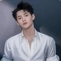 hùng Huỳnh