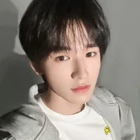 Tống Á Hiên( Y)