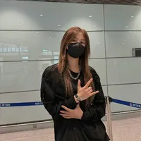 Viên Nhất Kỳ "cô"