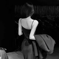 Bà trần (mẹ anh)