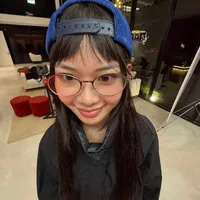 Nguyễn Lê Ngọc Ánh Sáng - Aza