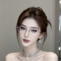Tường Vy _ @daphne