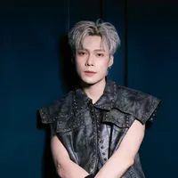 Nguyễn Hoàng Bách _ @jeyb