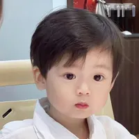 Hoàng Minh Huy _ con nuôi T.Vy _ gấu