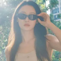 Hà Tuyên Lâm//cô//