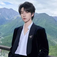 Hạ Tuấn Lâm