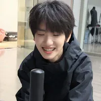 Tả Kì Hàm_nhóc