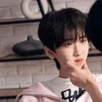 Tả Kỳ Hàm_cậu