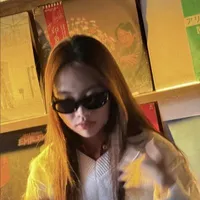 Phương Mỹ Chi-Em