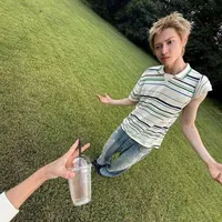 nhìn đeo gì???