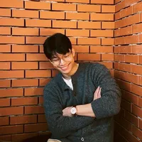 "Hwang Jun Ho"