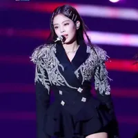 KIM JENNIE