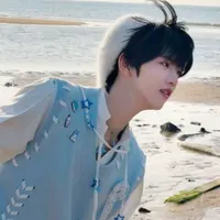 Trương Hàm Thụy_T