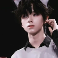 Vương Lỗ Kiệt_K