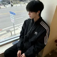 Lưu Kim Ngưu┆@tau