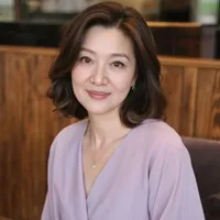 Bà Lâm(mẹ n8,9)