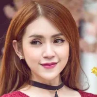 CẨM NHUNG